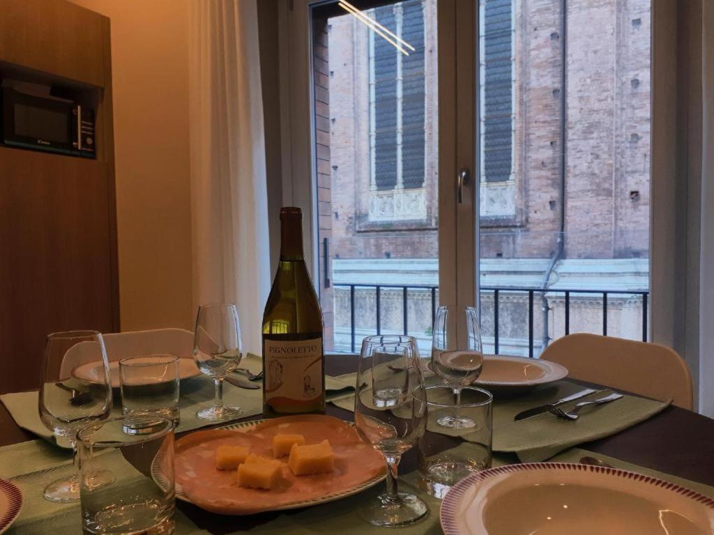 Smart Apartment Mercanzia - Twa Болонья Экстерьер фото